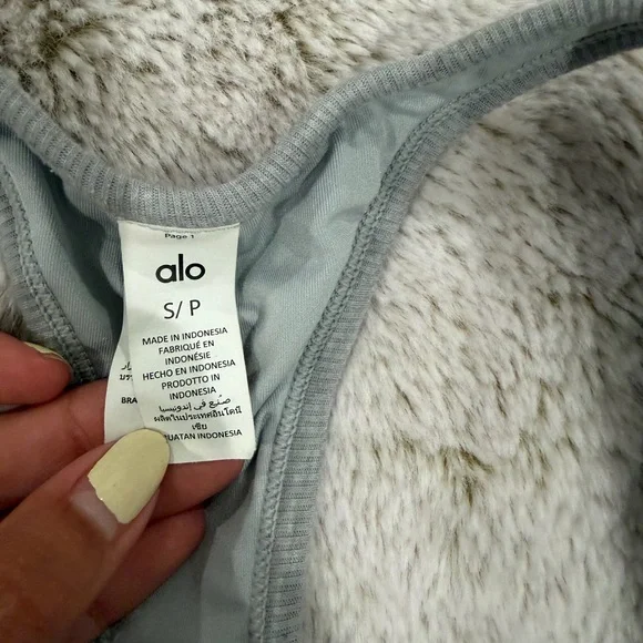 Alo women’s grey ribbed bra - Picture 2 of 3